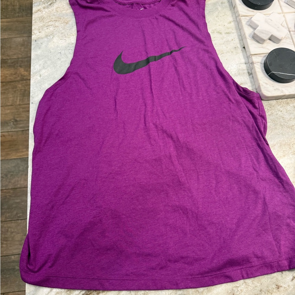 Nike Women's Vibrant Purple RUN NON STOP Muscle Tee MED